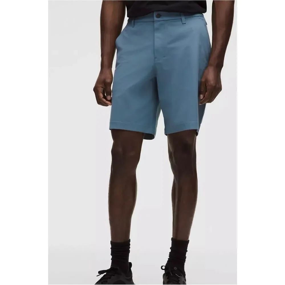 Lululemon ABC Classic-Fit Short 9"
Warpstreme in Steel Blue Size 38 ~ Pristine